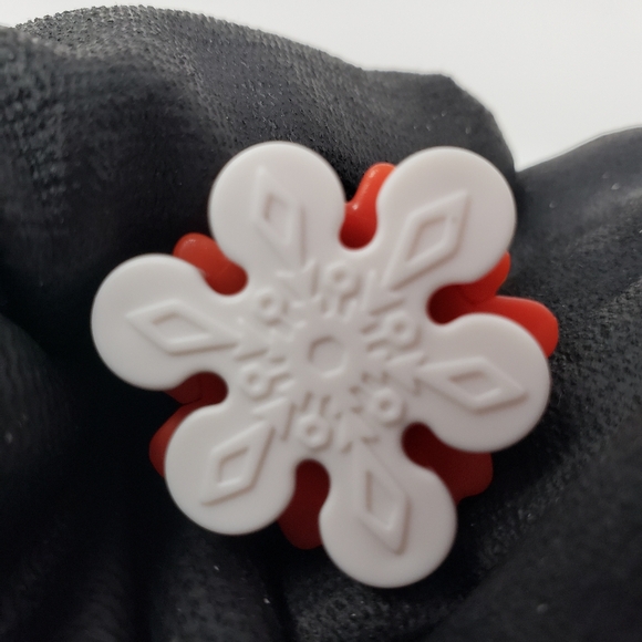 Kinder Joy Mrs Claus Christmas Toy Figures Set of 3 - Picture 10 of 14